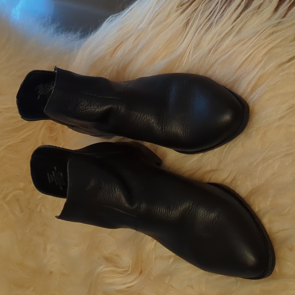 Lucky Brand soft leather booties. Great condition, worn twice.